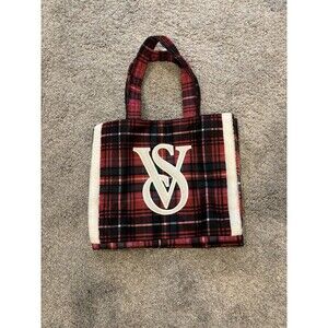 VICTORIA’S SECRET Christmas Limited Edition Tote Bag Plaid VS Logo Red NWT $60